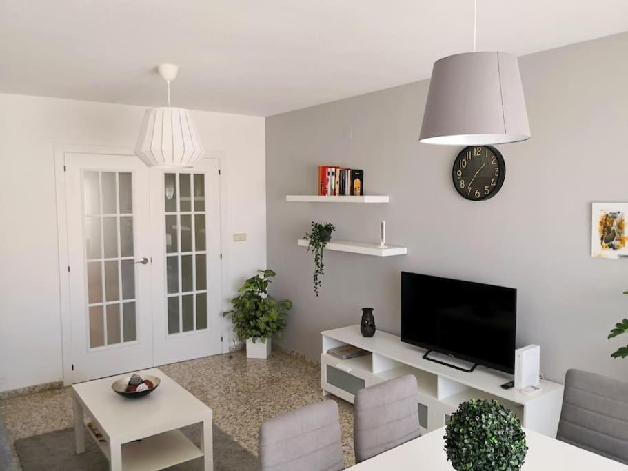 Apartamento Amplio Y Luminoso Plaza America, Wifi Apartment อาลิกันเต ภายนอก รูปภาพ