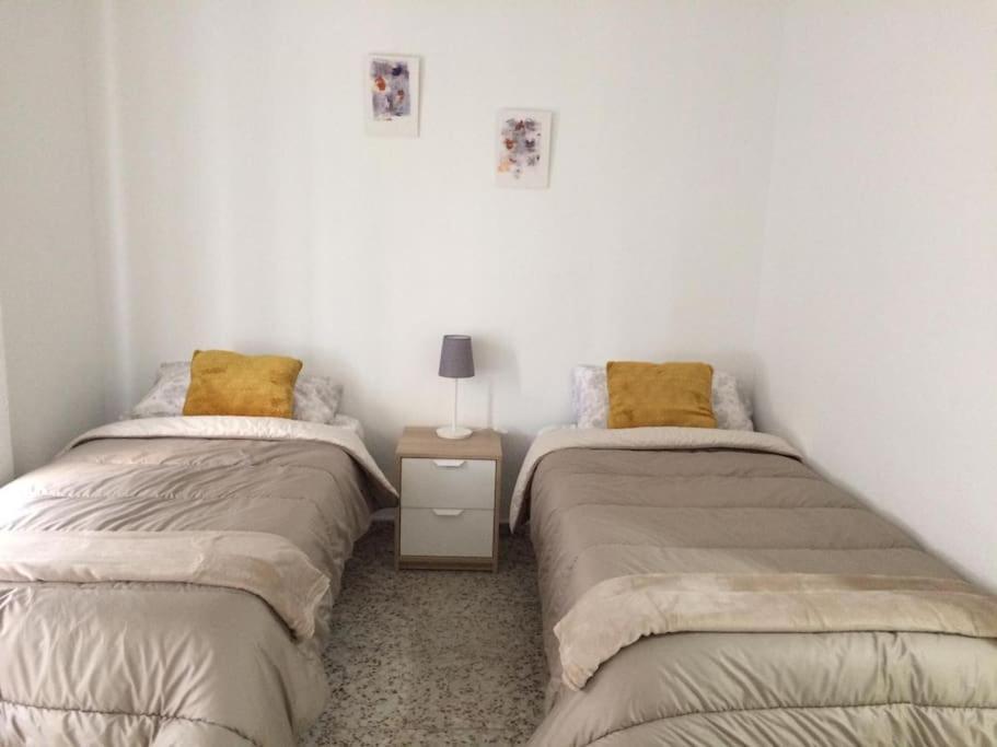 Apartamento Amplio Y Luminoso Plaza America, Wifi Apartment อาลิกันเต ภายนอก รูปภาพ