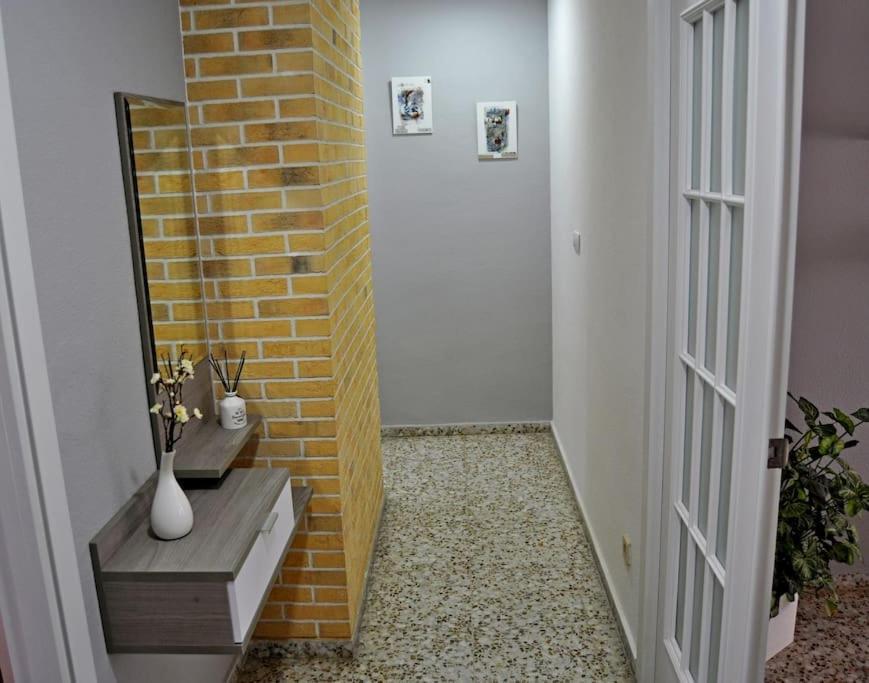 Apartamento Amplio Y Luminoso Plaza America, Wifi Apartment อาลิกันเต ภายนอก รูปภาพ