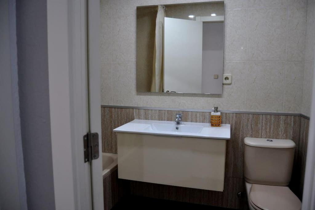 Apartamento Amplio Y Luminoso Plaza America, Wifi Apartment อาลิกันเต ภายนอก รูปภาพ